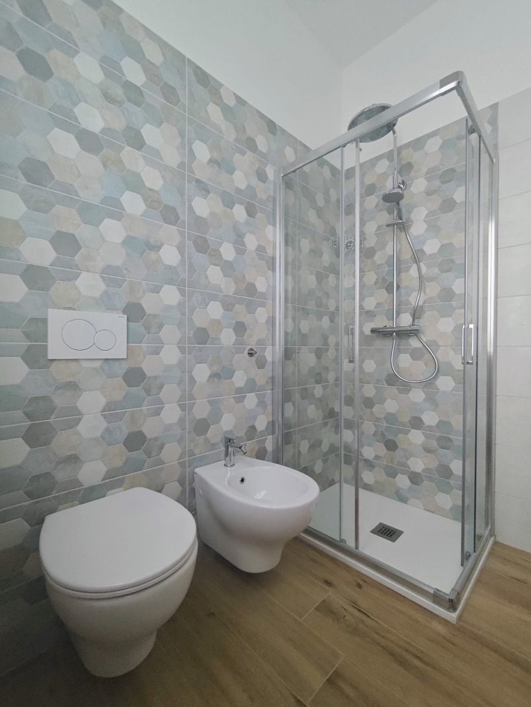 Bagno con doccia